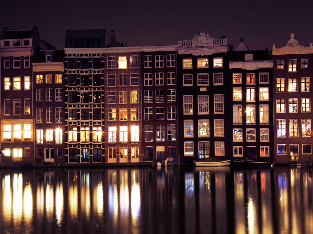 amsterdam, water, city-3993817.jpg