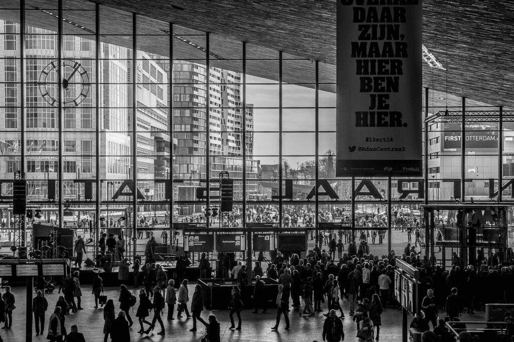 rotterdam, central station, view outside-547646.jpg